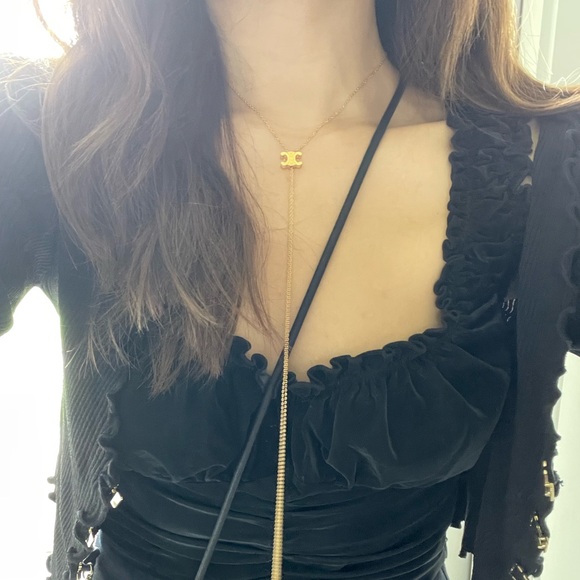 Meet your Posher, Aly - Picture 1 of 1